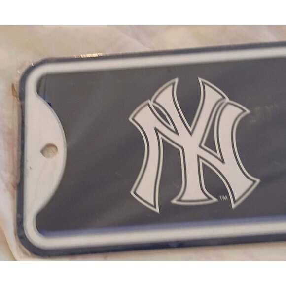 New York Yankees metal KID CAVE Street Sign predrilled mounting holes NEW sealed - Picture 4 of 5